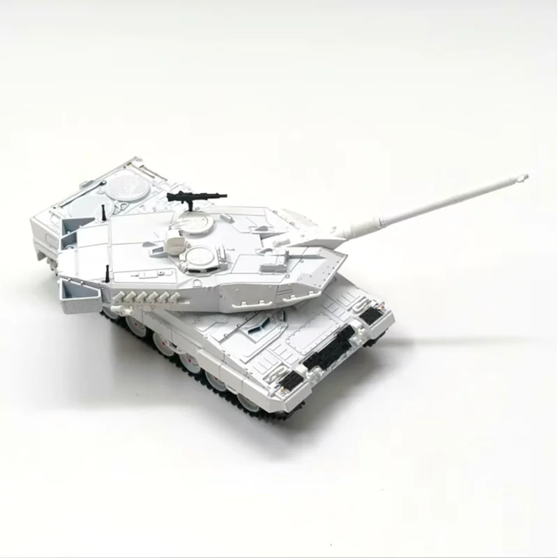 

MASSDI 1/64 Scale Leopard 2A6 Main Battle Tank Alloy model Static Collection Decorated Holiday Gifts Toys Souvenir Gift