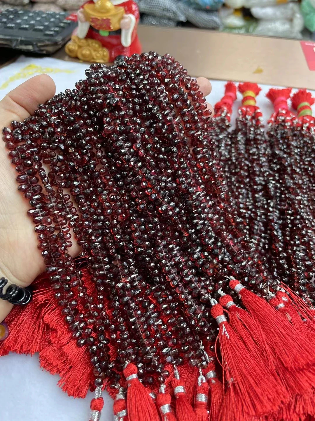 New AA LOOSE BEADS Red Faceted Garnet Drop 6-7mm Wholesale for DIY Magnetic Energy Elastic Jewelry Necklace 20cm