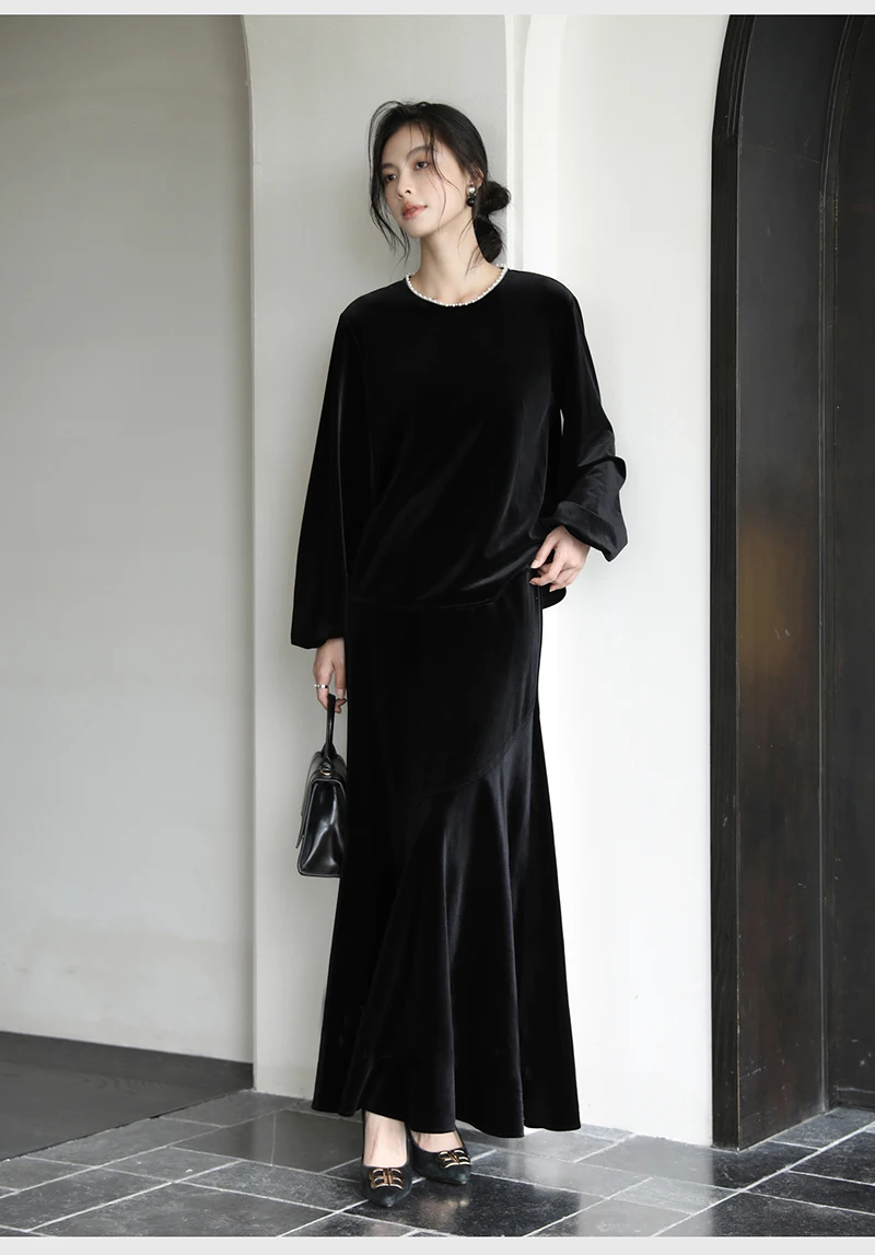 Natural Mulberry Silk Velvet Ladies' Suit Elegant and Noble Charm Luxurious Women's Clothing Set Consisting of T-shirt and Skirt