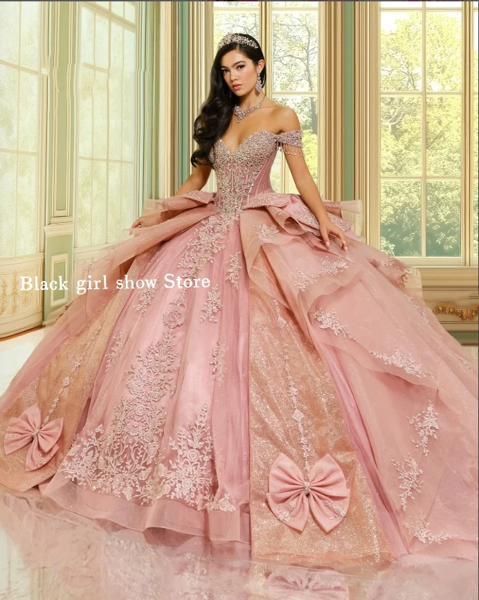 

Розовые платья принцессы Quinceanera с открытыми плечами, элегантное мексиканское пончо с аппликациями из бисера и бантом, платье quinceañeras