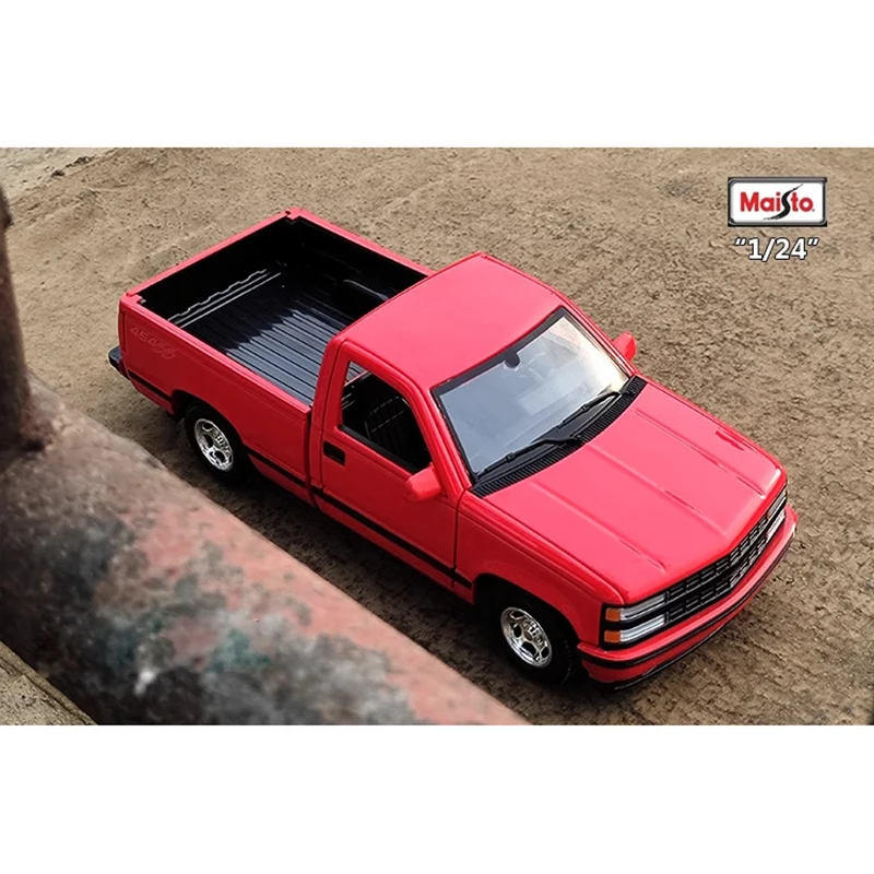 Diecast 1:24 Scale Maisto 454 SS Pickup Truck Alloy Automobile Model Exquisite Finished Product Simulation Static Model Gift