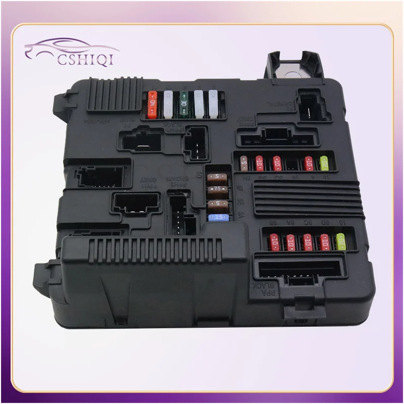 8200306033 8200306032 5118399300 8200262385 Engine Fuse Box For Renault Megane Scenic 2002-2006 Megane II 1.9 DCI Series Models