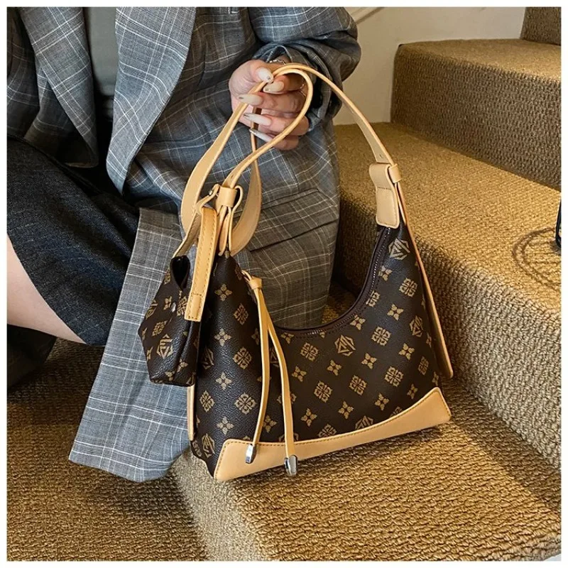 

Female Fashion Handbag 2025 Hot Sale Maillard Style Adjustable Chain Retro Shoulder Bags Work Travel Versatile