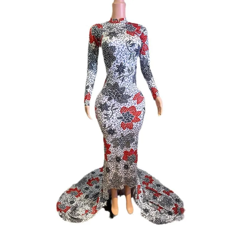 

2026 Роскошная юбка на бедрах с цветочным принтом и бриллиантами, модель для взрослых, модная одежда для подиума, одежда для выступлений на Новый год, вечеринку