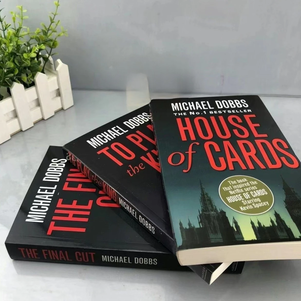 

House of Cards 1-3 in English novels books