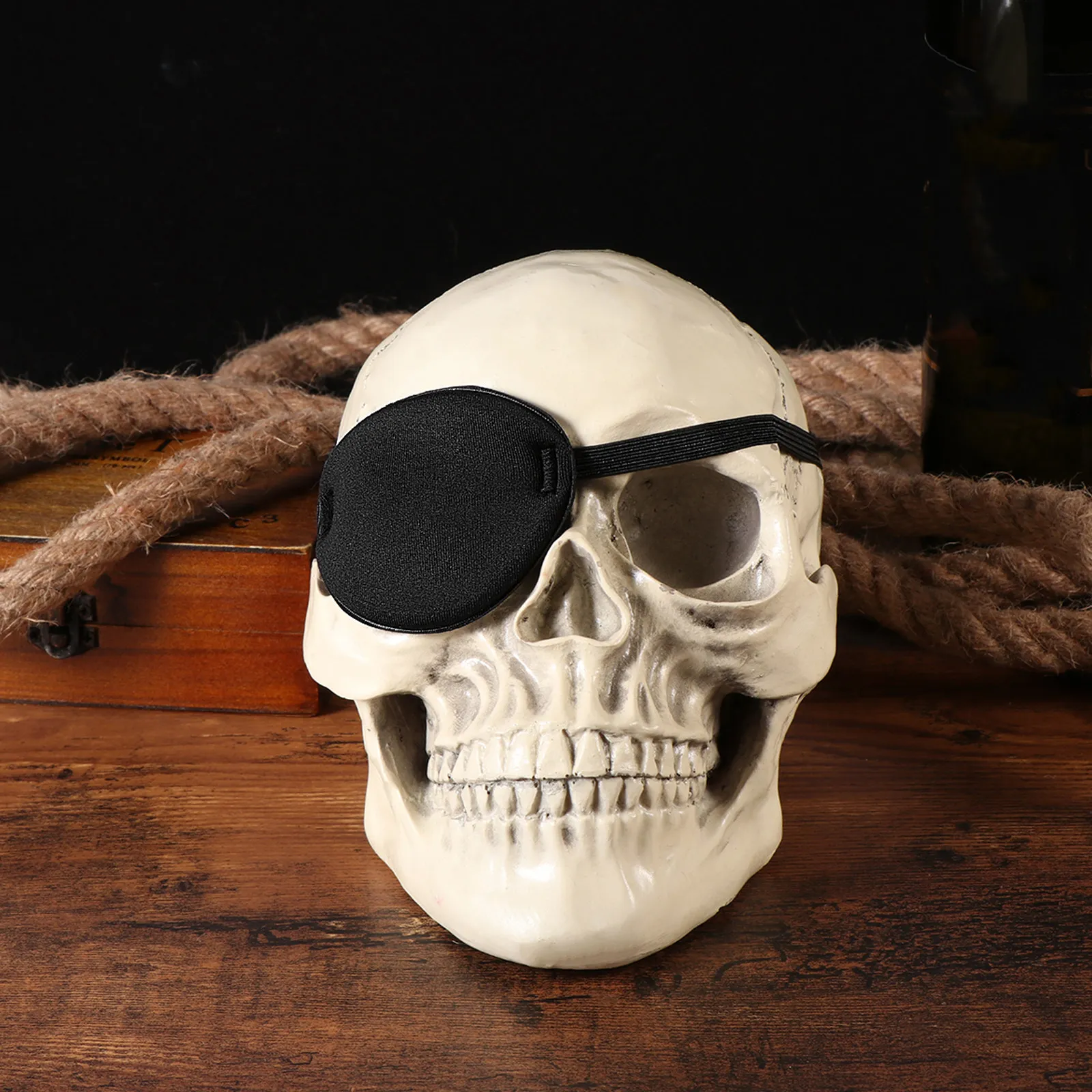 

4pcs Halloween Prop Single Eye Mask for Pirate Party Cosplay Black Fabric Festival Accessory No Picture