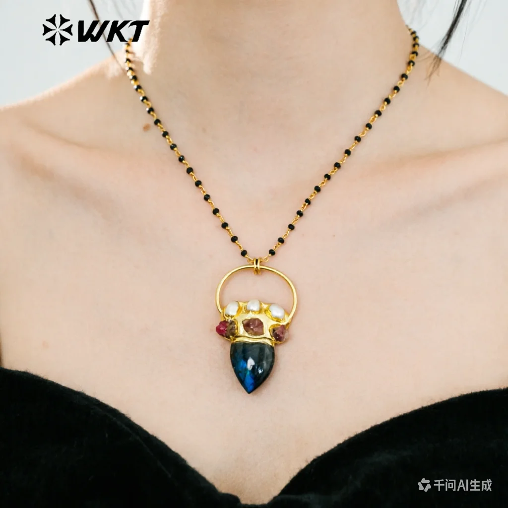 

WT-N1422 Драгоценное высококачественное ожерелье из натурального лабрадорита с бусинами-розариями из настоящего золота 18 карат и жемчужным кулоном