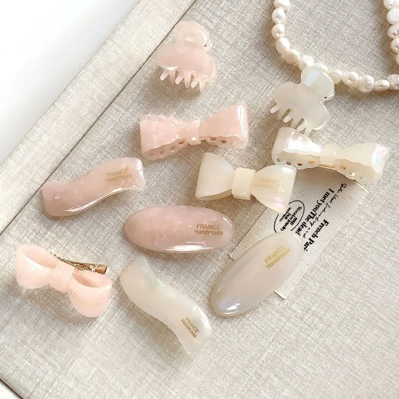 

Elegant Small Pearl White Bow Duckbill Clip Side Bangs Barrettes for Women Girls Forehead Flyaway Holders Non Slip Daily Wear