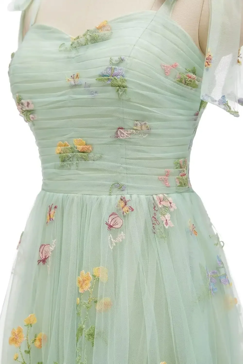 فستان حفلة موسيقية من التول المطرز بالزهور مخصص لعام 2025 بأكمام منتفخة فستان رسمي أنيق لحفلات العودة للوطن فساتين الحفلات