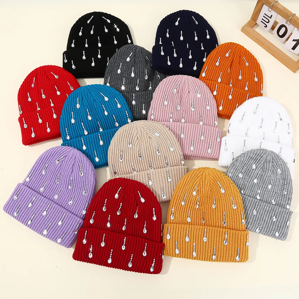 Strass-Beanie-Mütze mit Tropfenförmigem Kristall-Dekor, Warme Winter-Schädelkappe, Elastische Bündchen-Beanie, Modische Party- und Alltagskopfbedeckung für Damen