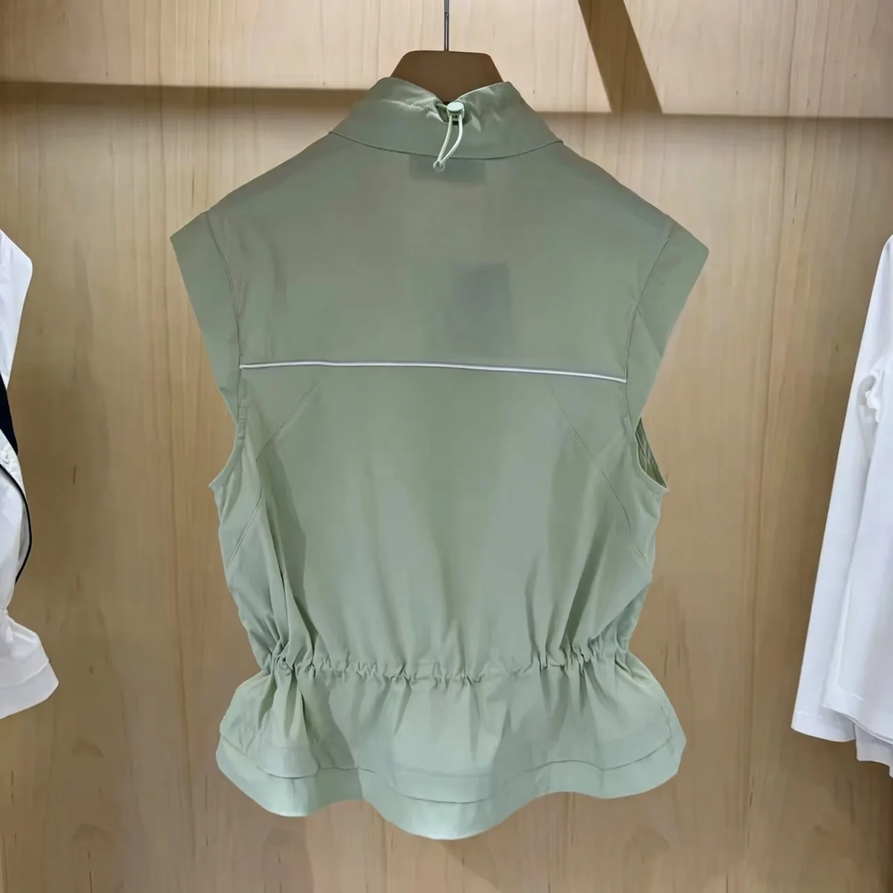 2026 New Korean Style Golf Technical Stand Collar Zipper Quick-Dry Water-Repellent Outdoor Lightweight Women's Sleeveless Vest