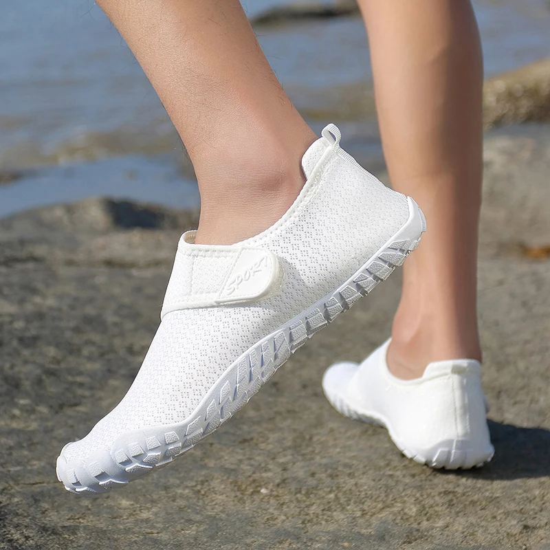Lager Size Unisex Mucltiple Usee Gym Footwear Couples Snorkeling Quick-Drying Beach Game Aqua Shoes Indoor Fitness Squat Shoes
