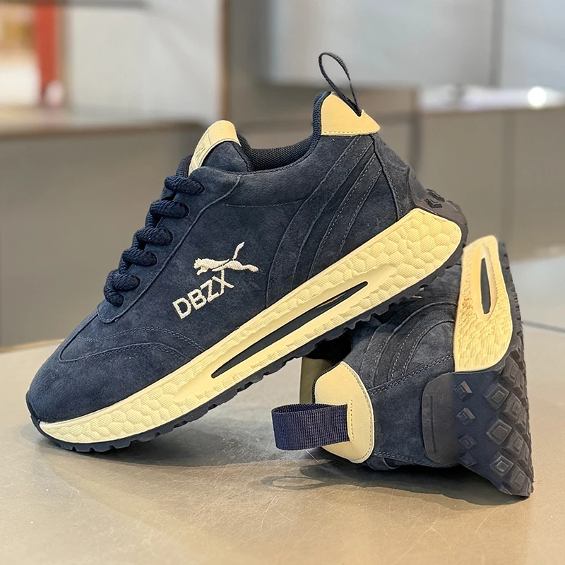 

Новые ретро-кроссовки «Форрест Гамп» Весна 2026: матовая замша, дышащие, не душные, на толстой нескользящей подошве, повседневные, в стиле «папины кроссовки»