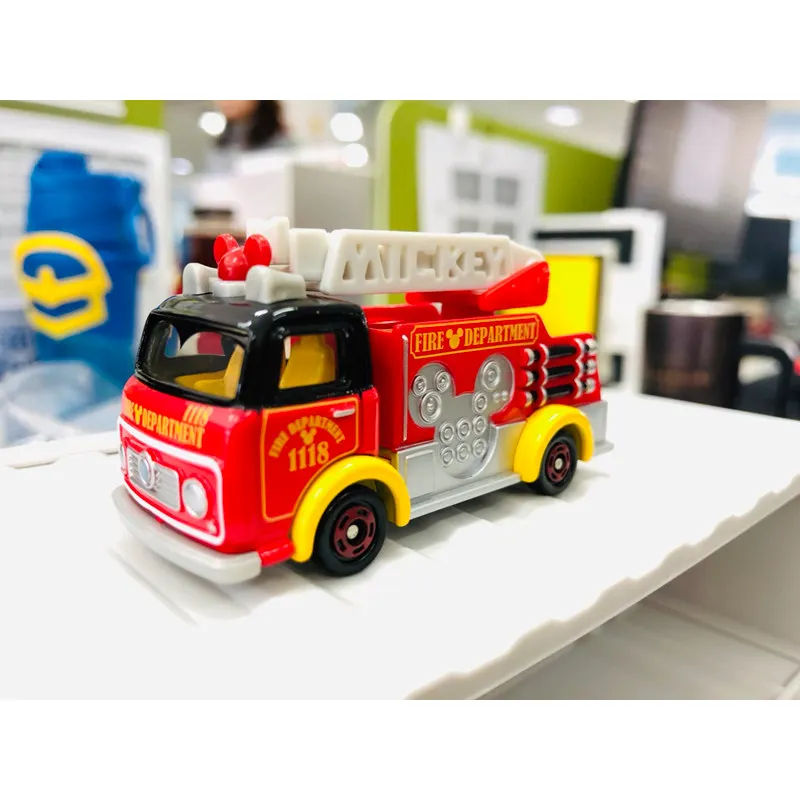 Stock Original Takara Tomy Tomica 933984 Foldable Fire Station Playset with Firefighter Figure Kids Gift
