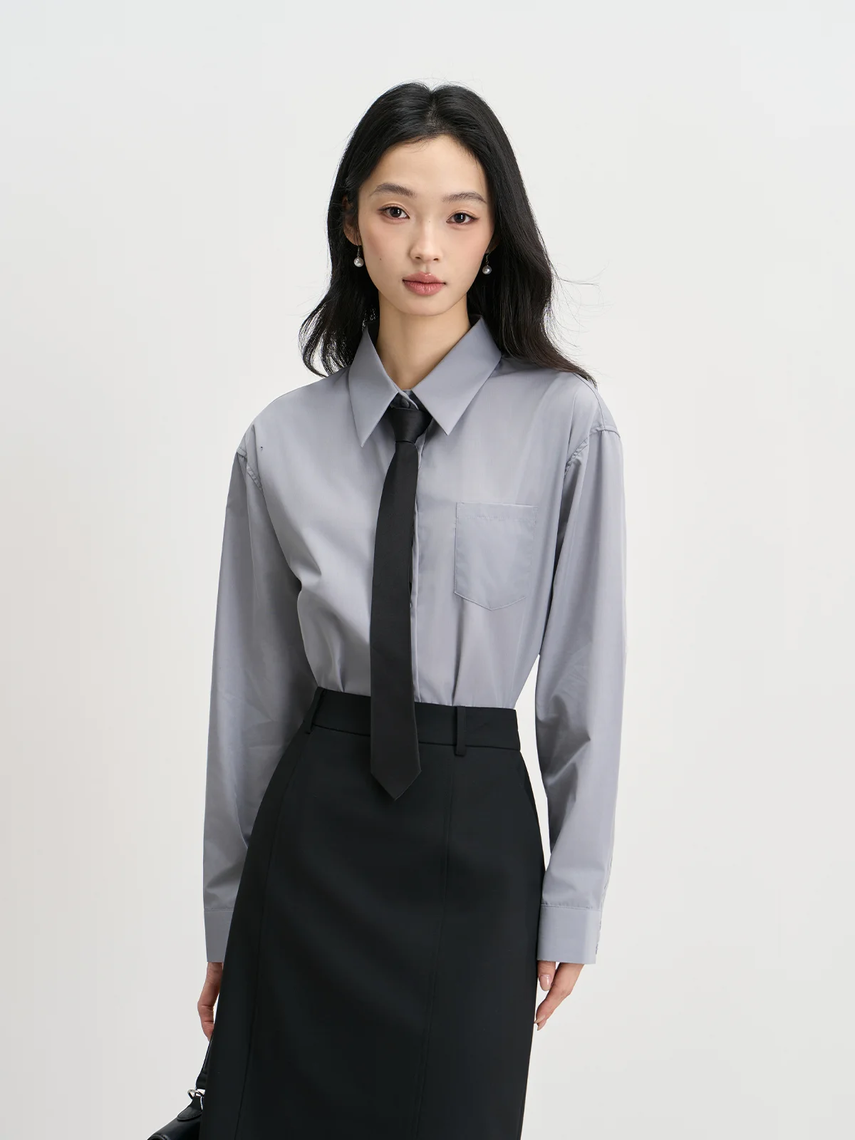 

Женская рубашка Miss Bird с длинным рукавом, серая, для весны и лета, для деловых встреч, собеседований, повседневной носки, формальная, из ткани с эффектом памяти, полиэстер