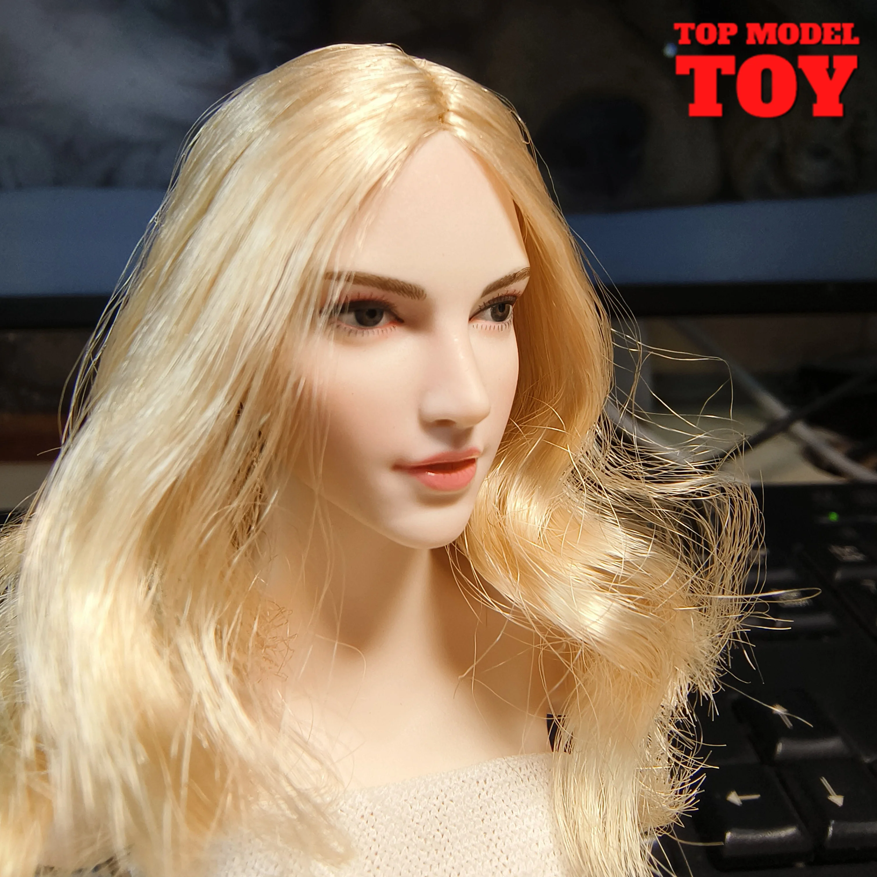 1/6 Beauty Pale Skin Girl Head Sculpt Female Long Blonde Hair For 12'' Pale TBLeague Figure Body