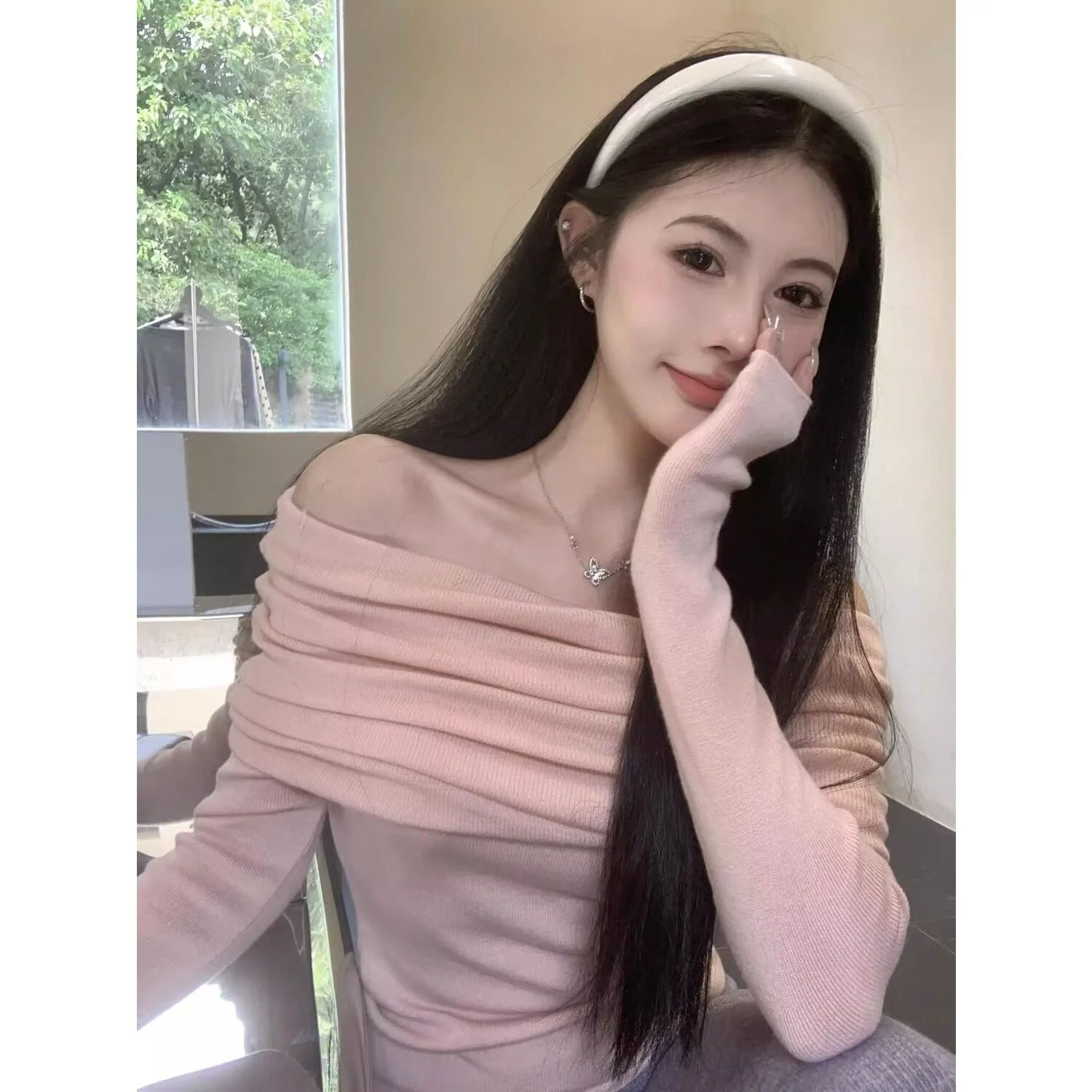 

Chic Knitted Sweater Women's One-oulder Long Sve Slimming Base Layer irt for Autumn Winter Faion Sli Slim Girl