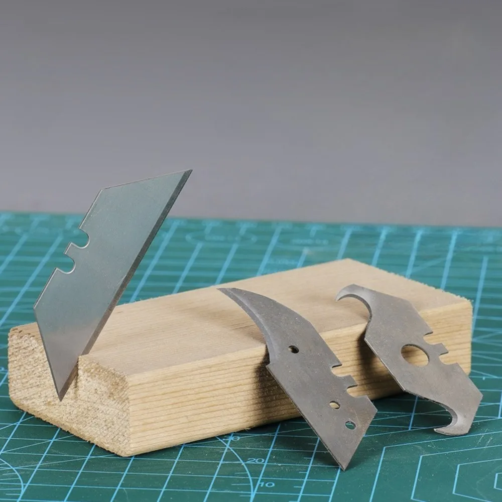 Multi functional sharp paper cutting blade, suitable for unboxing and unpacking, car film application, carpet cutting