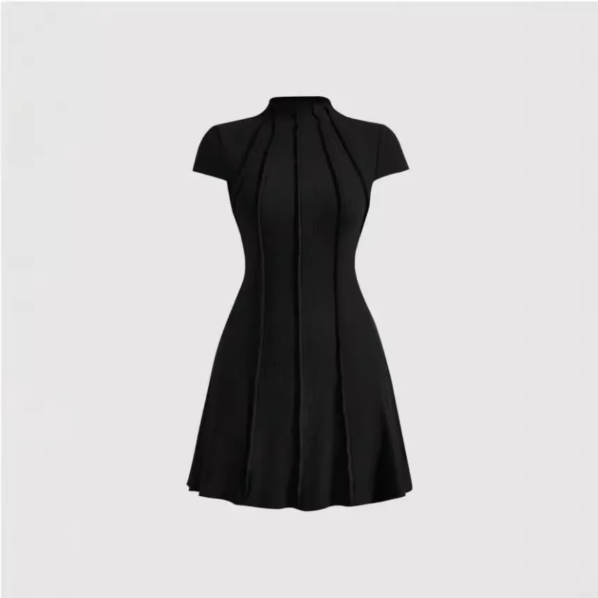 Europäischer und amerikanischer Modetrend, schmale Passform, sexy Kleid, Rundhalsausschnitt, kurzärmeliger Pullover, kleiner gestreifter kurzer Rock für Damen