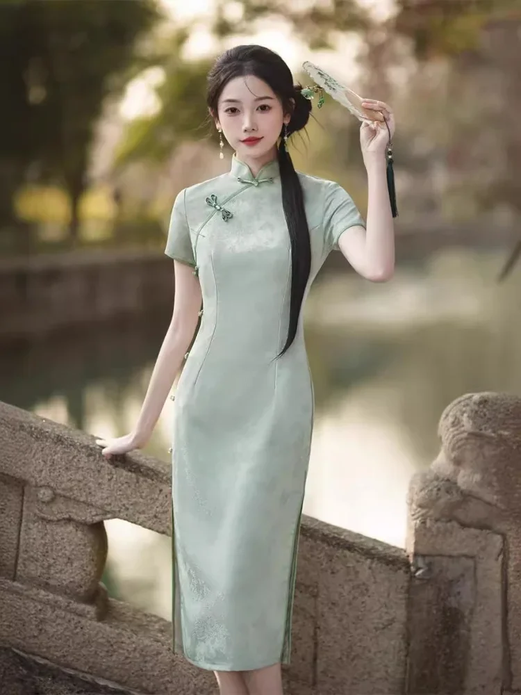 

Женское летнее тонкое платье Cheongsam светло-зеленого жаккардового китайского традиционного платья, элегантное Ци-Пао
