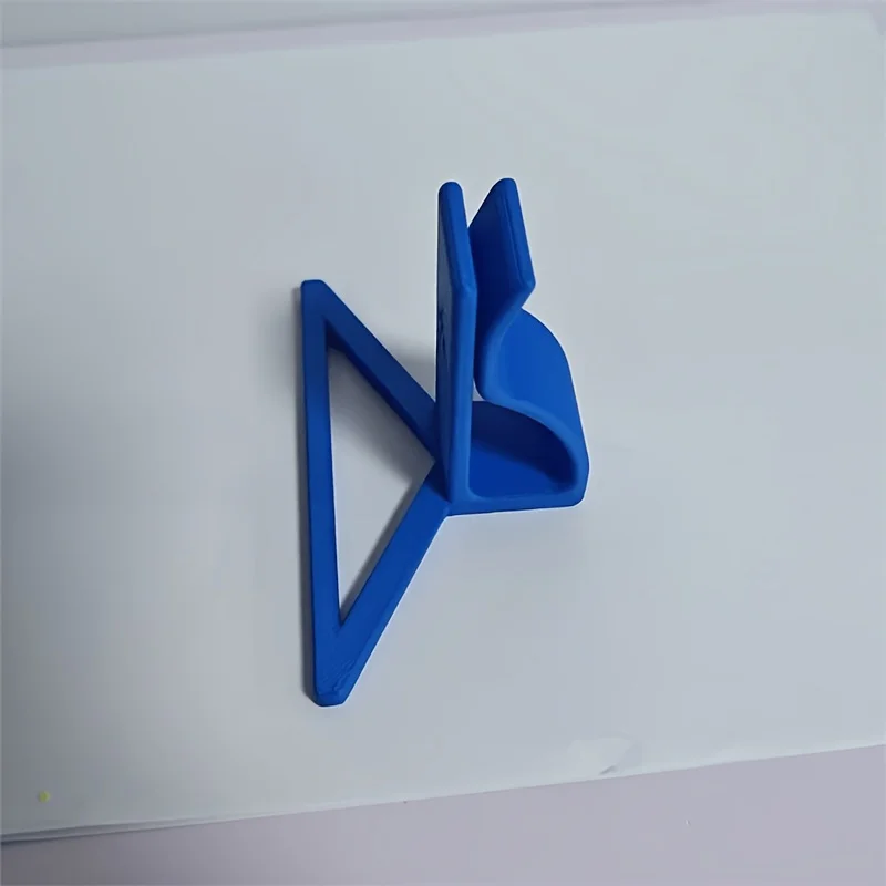 

Paint Can Brush Cleaner, Clip-On Paint Scraper,Anti-Drip Paint Holder,Compatible with Various Sizes of Paint Cans,Prevents Leaks