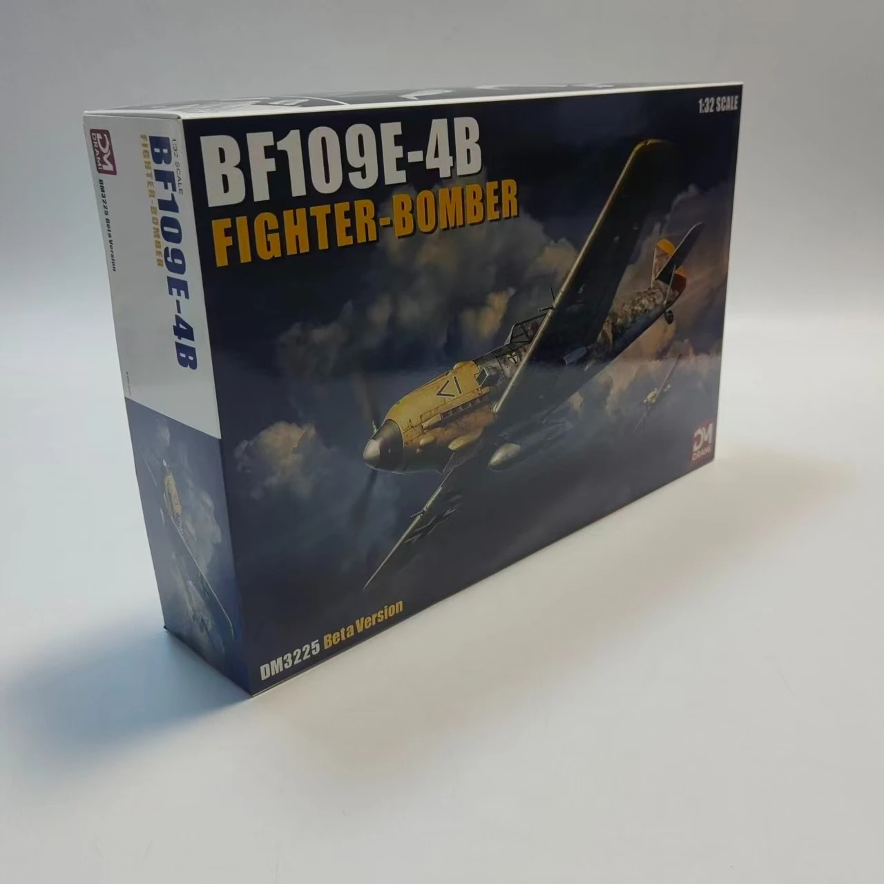 Luftwaffe Messerschmitt BF109E-4/B Bomber DRAMI DM3225 1/32 Plastic Model Kit