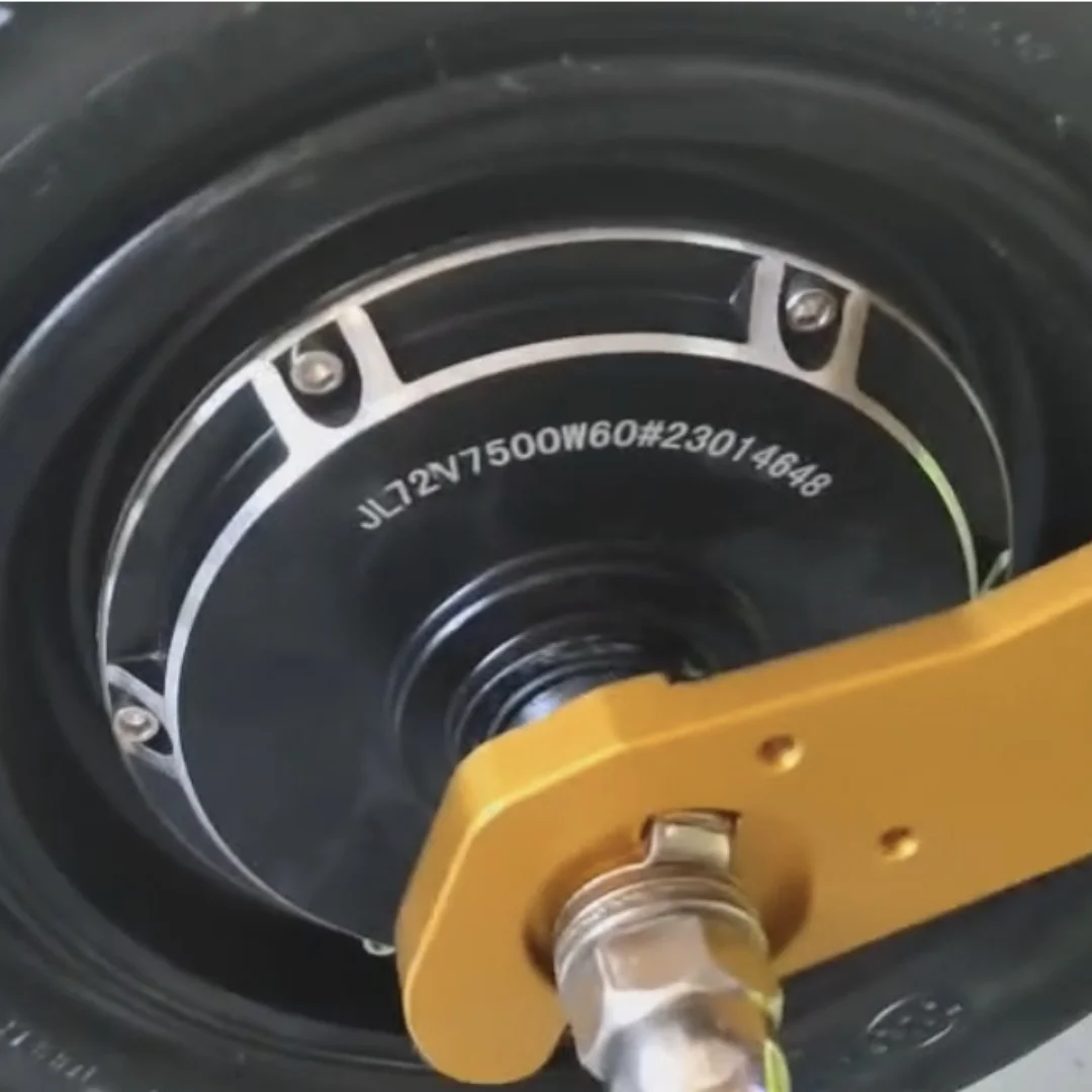 คุณภาพดีที่มีประสิทธิภาพ JL 13/14 นิ้ว 4000W 5000W ยางไฟฟ้าสกู๊ตเตอร์มอเตอร์สําหรับขาย