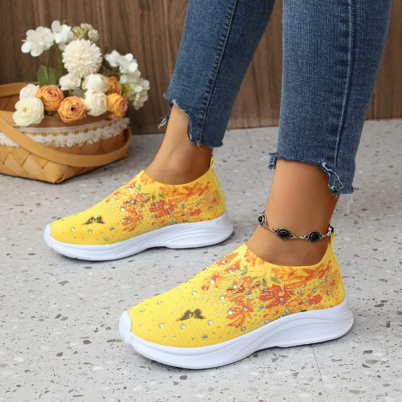 Large Size 35-43 Casual Women's Shoes New Fashion Running Shoes Printed with Floral Rhinestones for Casual Sports Zapatos Mujer