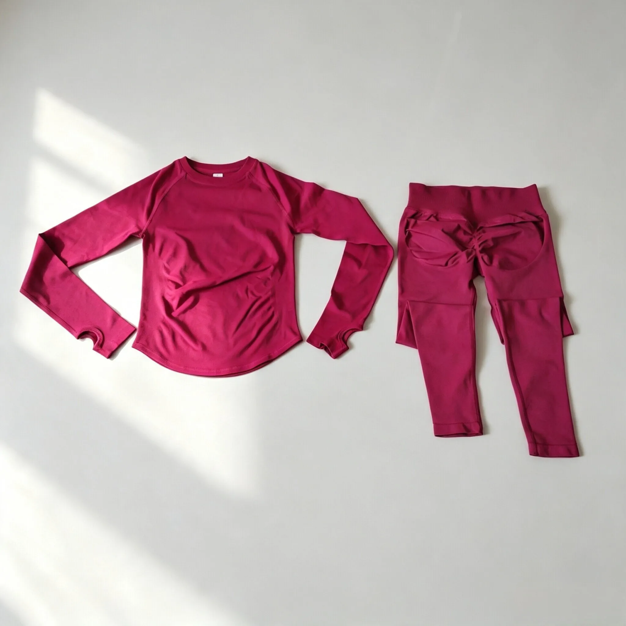 Dneyf DFY Damen Yoga-Set mit Daumenloch, Slim-Fit Langarm-Oberteil & Hochgeschnittener, Po-Formender Yoga-Leggings, Schnelltrocknend, 2-teiliges Fitness-Set – Detail 16