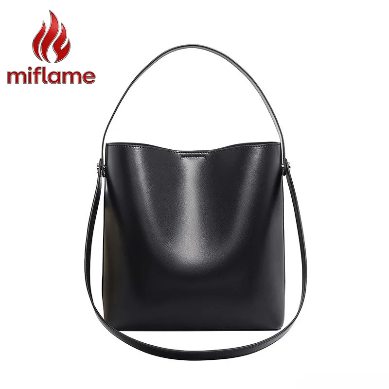 

Minimalist Sophisticated Bucket Bag for Women Spacious Work Full Grain Leather Vegetable Tanned Adjustable Shoulder Bag