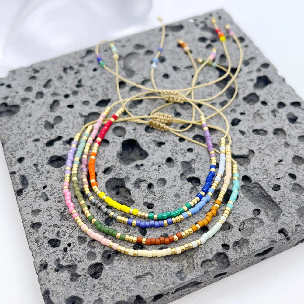 

Браслет из рисовых бусин ZGMXR, с градиентным цветом, регулируемый, в богемном стиле, женский, модный, простой, ручной работы, из бисера.