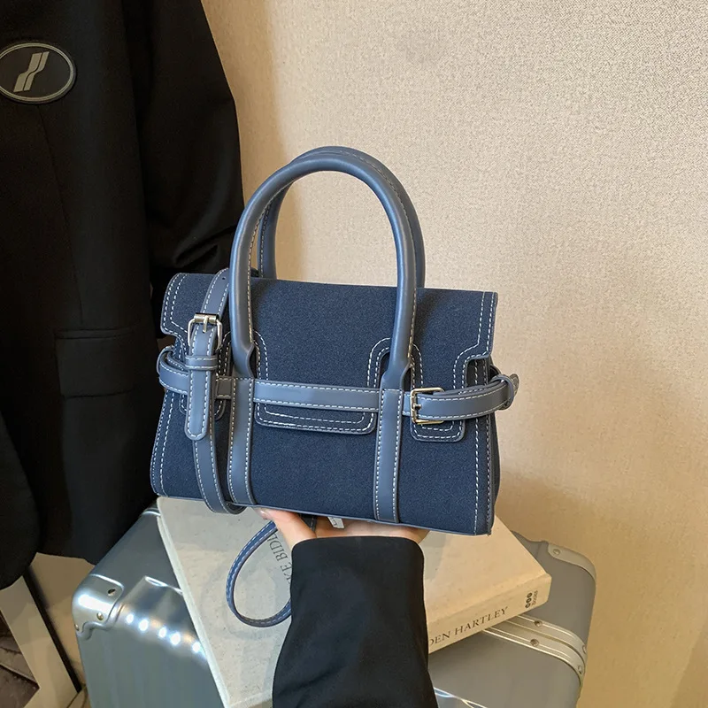 

Новая пригородная женская сумка из искусственной кожи в стиле ретро, матовая многофункциональная роскошная легкая повседневная универсальная сумка через плечо, маленькая квадратная сумка