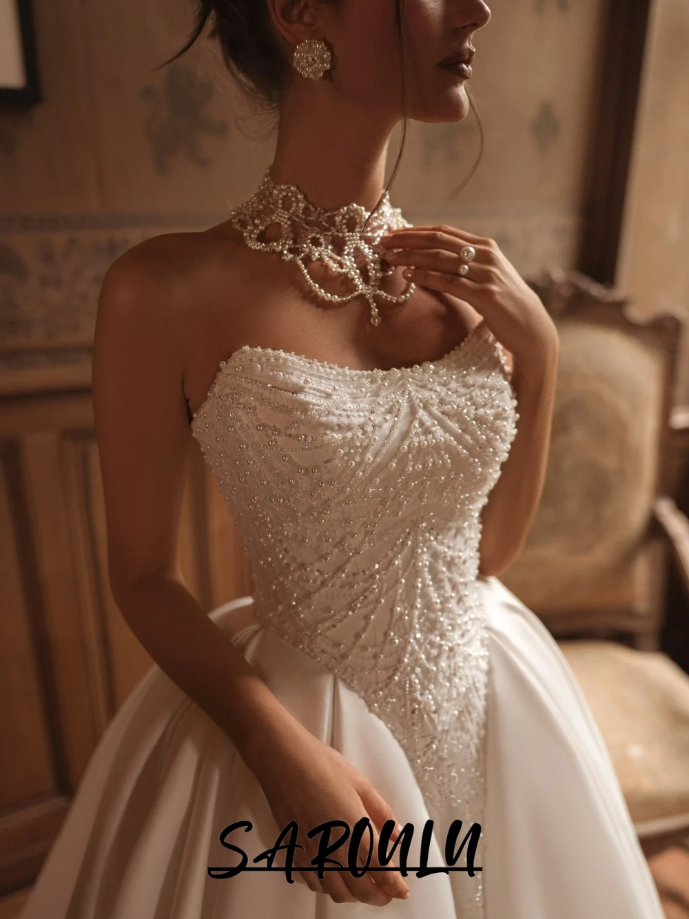 

Elegant Pearls Strapless Wedding Dress Delicate Princess Women Buttons Back Bride Dresses Court Train Ball Gown Customized