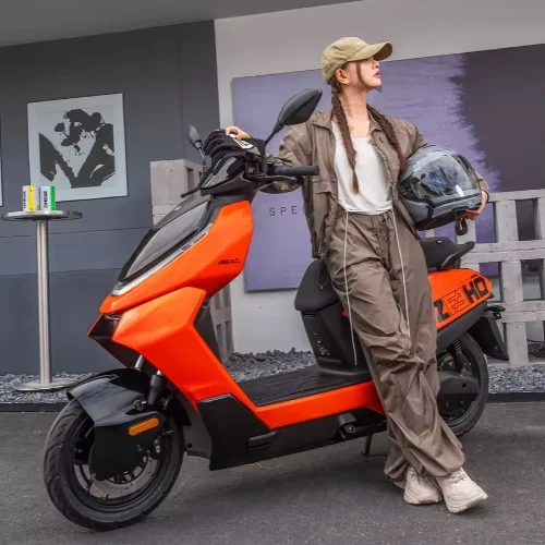 AE4 دراجة نارية كهربائية ربيع جديد نسيم المتطرفة الأساسية مع الرف الخلفي الأمامي والخلفي تعديل المصد الملحقات المضادة للسقوط