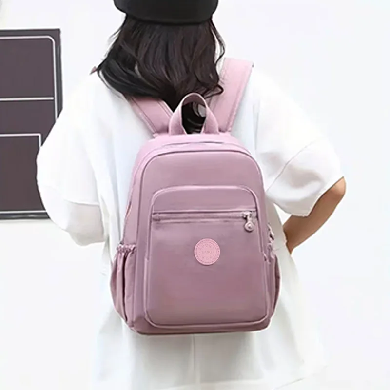 حقيبة ظهر نسائية عصرية متعددة الألوان من النايلون بتصميم أنيق للتنقل اليومي وحقيبة محمولة عملية راقية #6