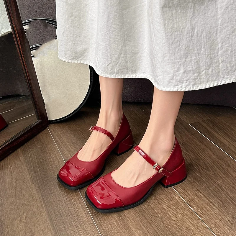 

2025 new fashion buckle women's high heels spring and autumn elegant and comfortable red walking shoes casual women's shoes