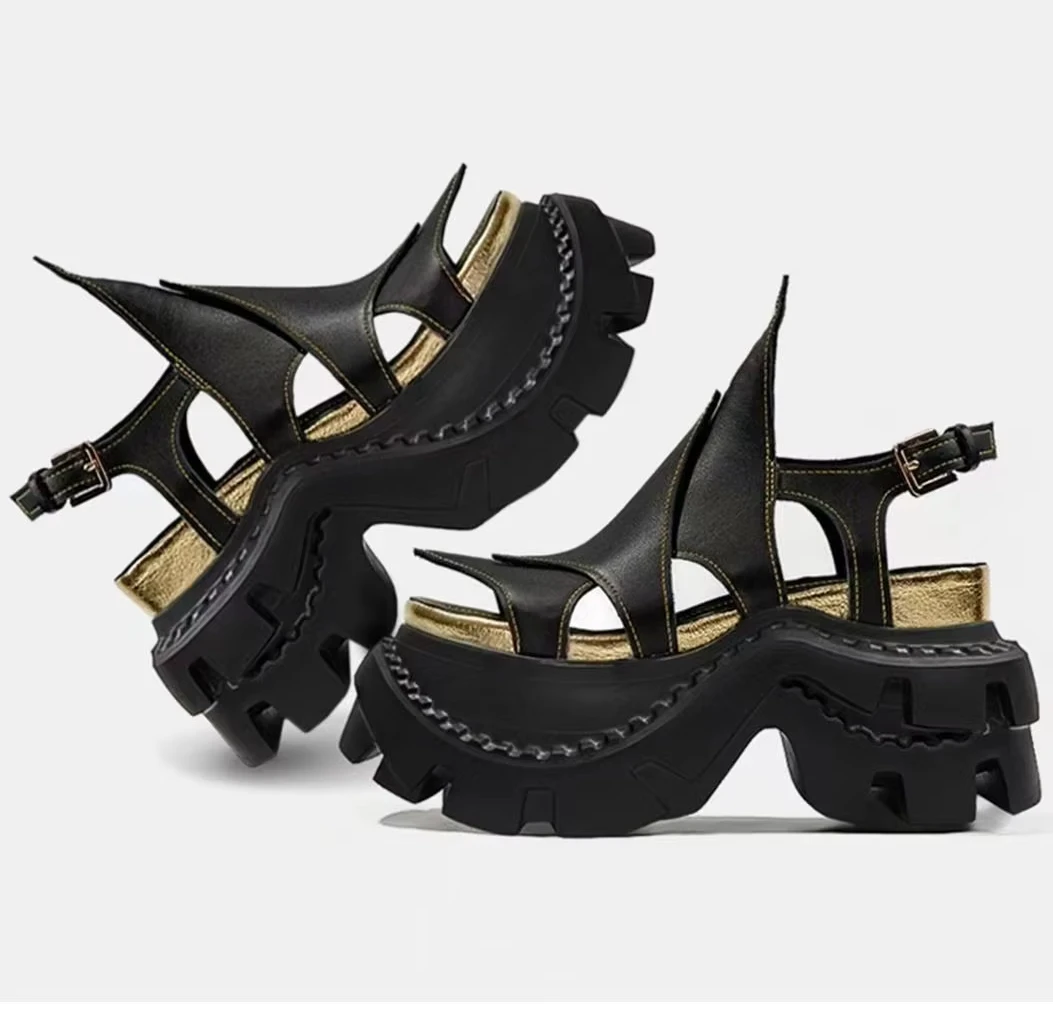 صنادل نسائية ذات نعل سميك بكعب عالي لصيف 2025 ملابس خارجية تتميز بتصميم روماني لزيادة الارتفاع بمقدمة مفتوحة