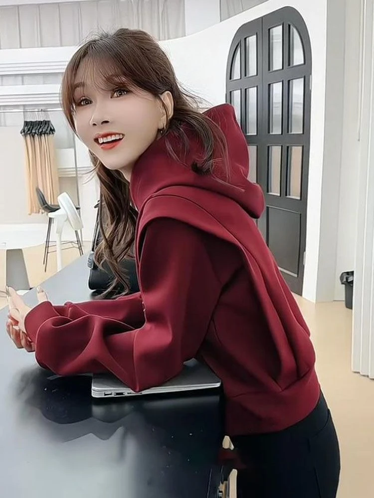Women Hooded Cropped Sweatshirt Autumn 2026 New Slim Fit Casual Cinched Waist Hoodie Fashion European Style Wine Red Chic