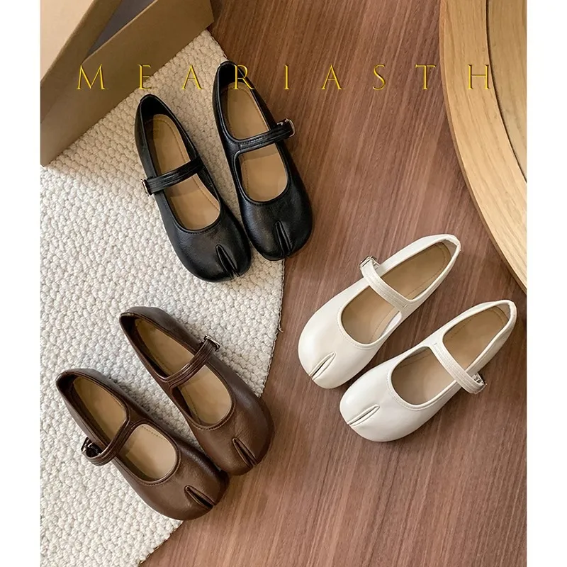 

2024 Spring Autumn New Flat loafers Shoes Vintage Mary Jane Ballet Slippers One-piece Lace Up Flat Sole Women Shoes