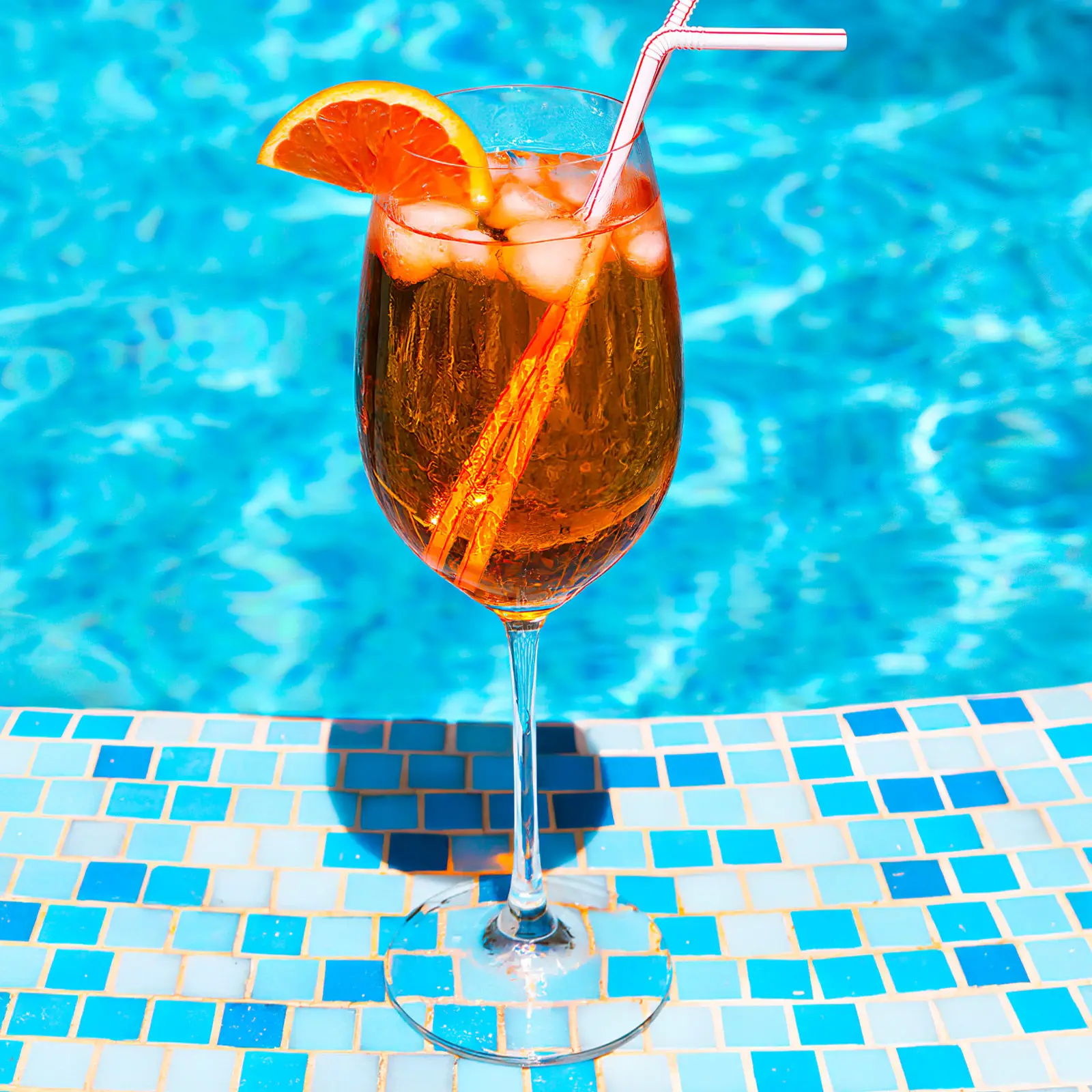 2Pcs Floating Wine Glasses Unbreakable Poolside Drink Cups Stylish Modern Design for Beach Outdoors Hawaiian Party