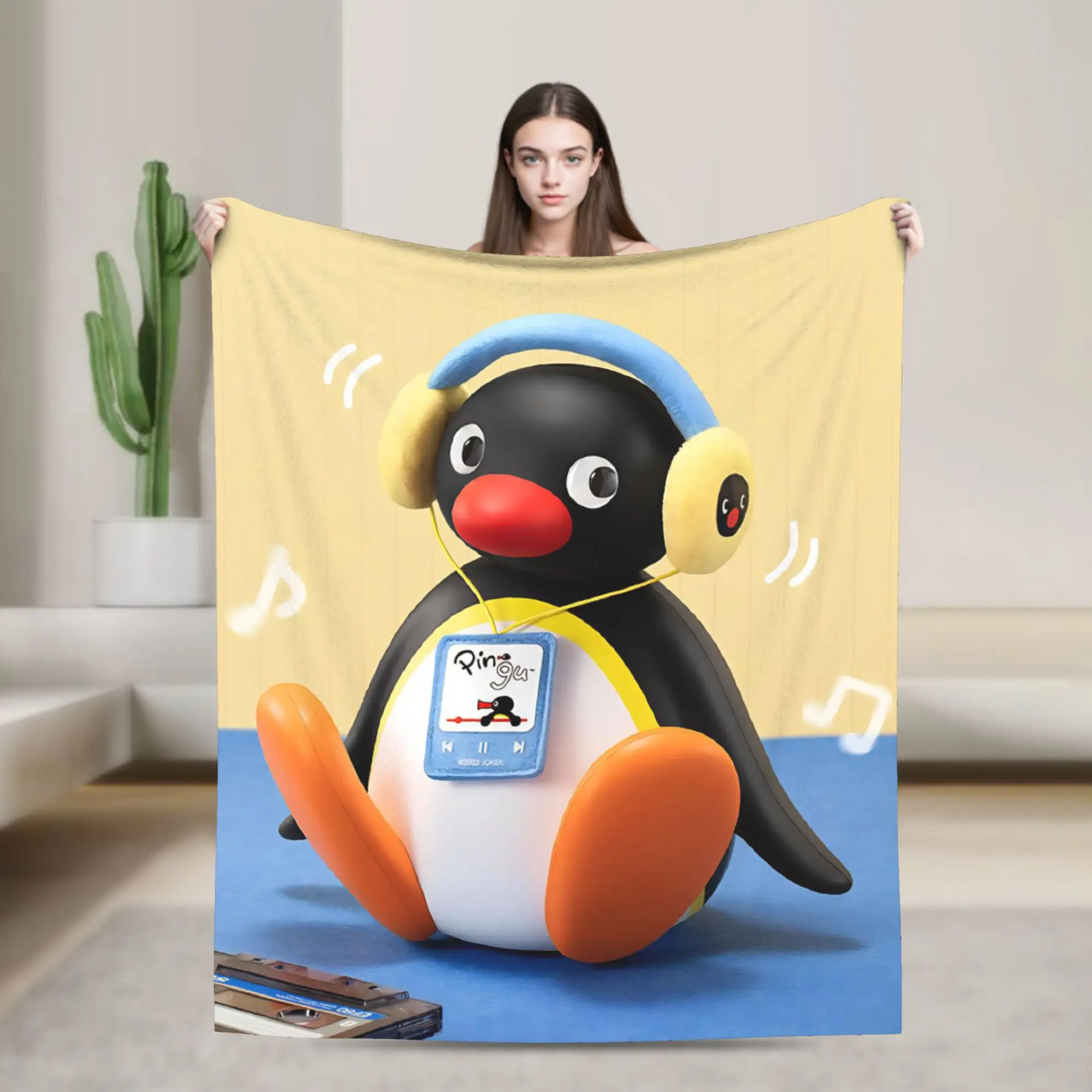 Noot Pingu Fuzzy Bl… - image