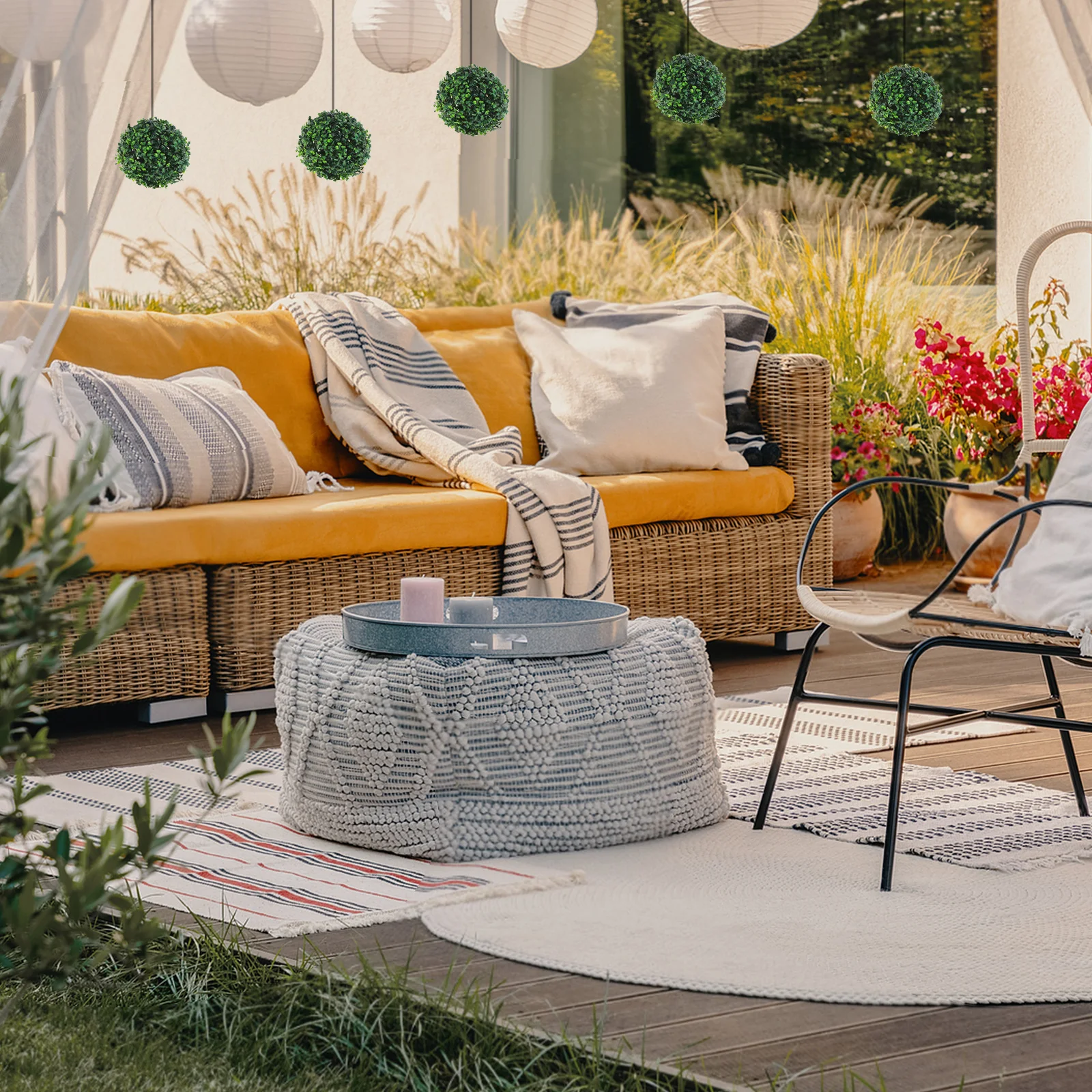 

Artificial Green Plant Balls Mall Ceiling Hanging Decoration Realistic Grass Spheres for Wedding Holiday Event Portable