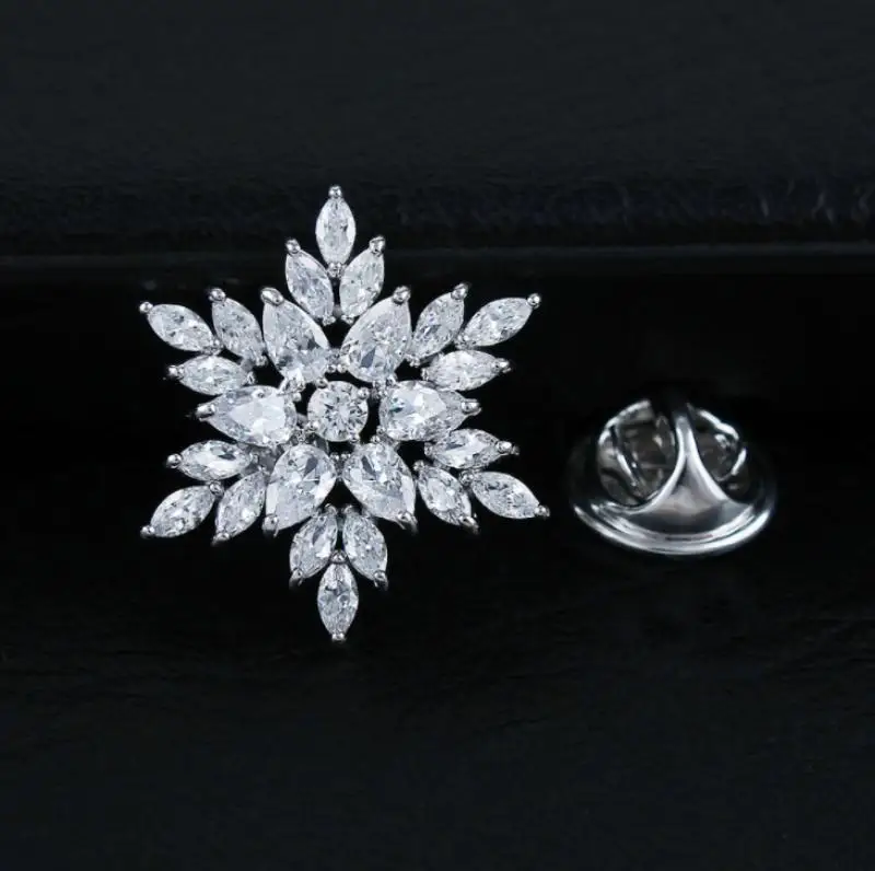 Fashion cubic zirconia snowflake collar brooch for men and women wedding jewelry luxury accessories Valentine\\\\\\\'s Day gift