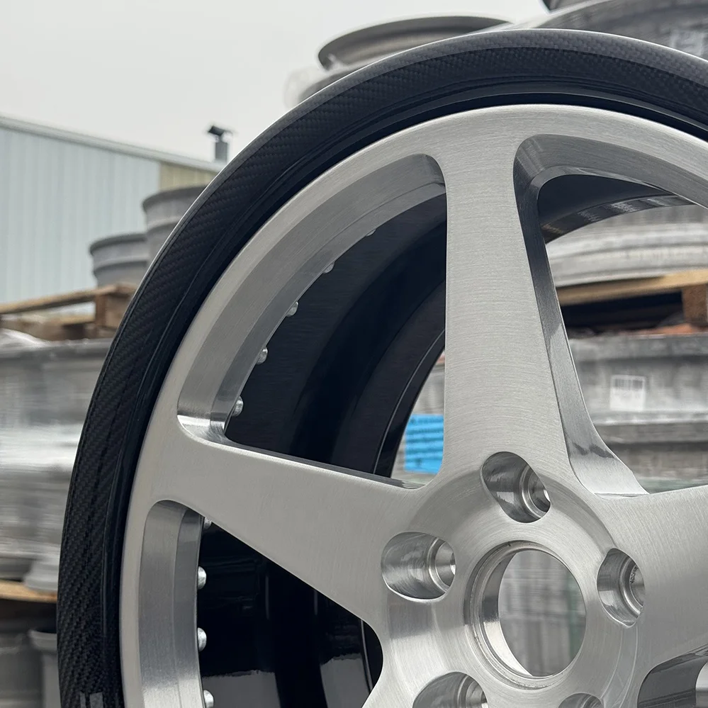 Custom 18 19 20 21 22 23 24 Inch 5x130 2 Piece Forged Carbon Fiber Alloy Wheel Rims for Lamborghini Urus Porsche 911 718 view 4