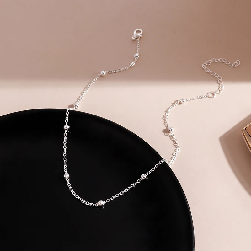 สร้อยคอโชคเกอร์แบบโซ่ทองแดงเรียบง่ายของ Aihua สำหรับผู้หญิงผู้ชาย แฟชั่น Kpop สีเงิน ลูกปัดเล็ก สร้อยคอแบบสั้นคล้องคอ