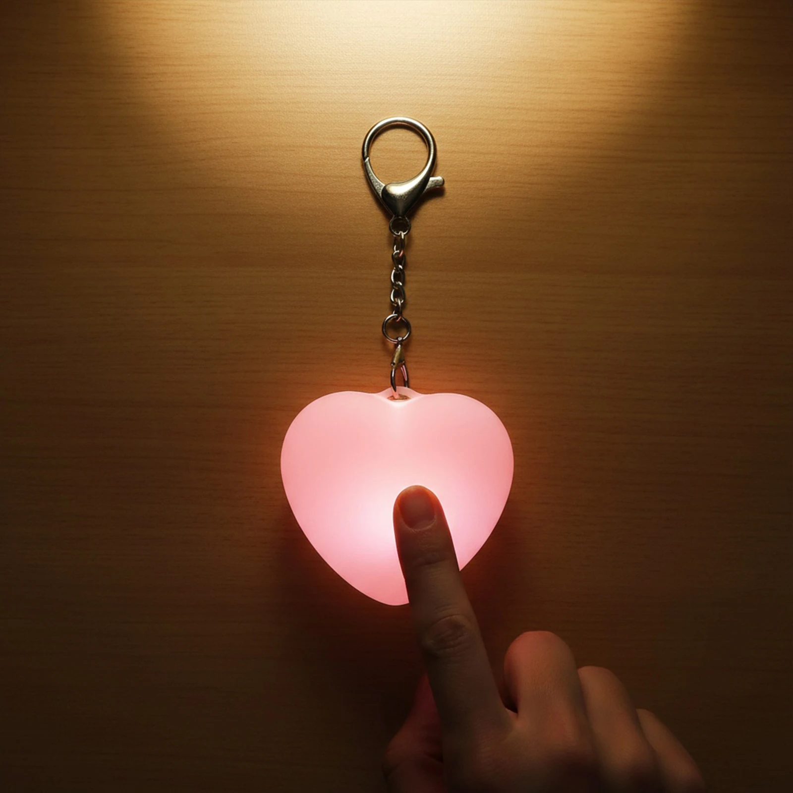 

2 шт. фонарика для сумки с сенсорным управлением для женщин (форма розового сердца)