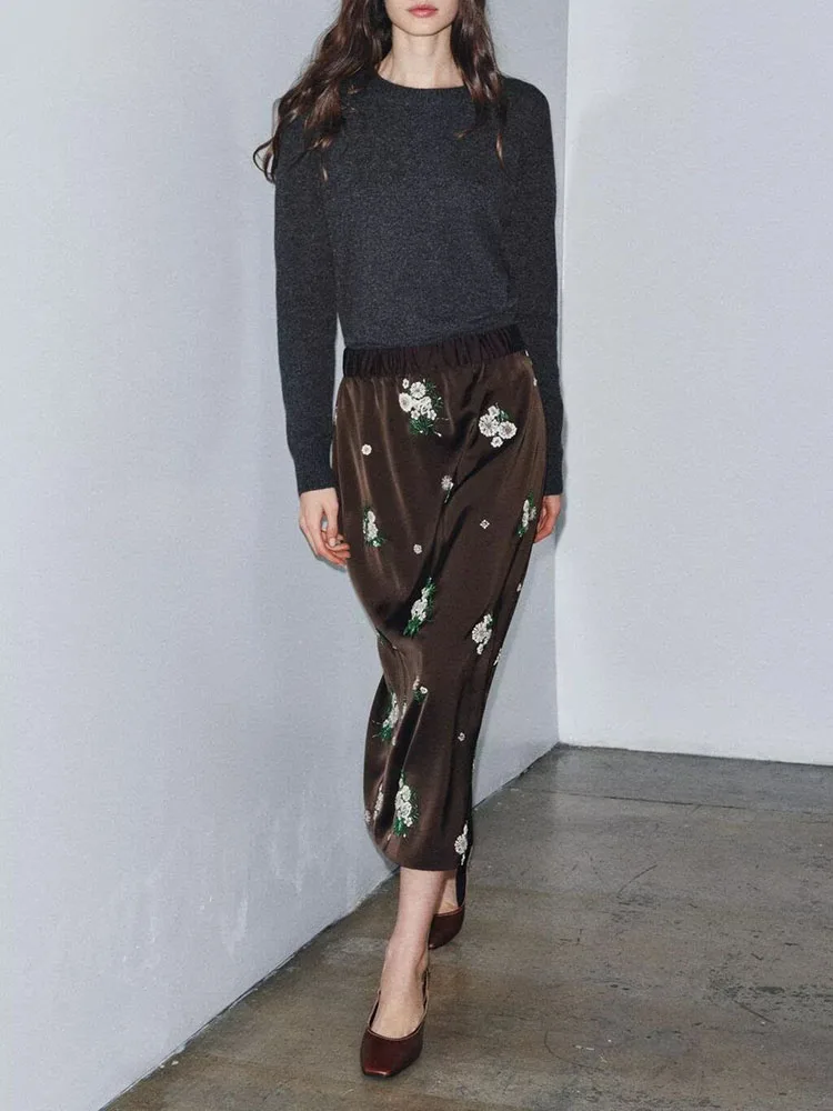 엘리 편안한 2025 겨울 신상 여성 패셔너블 슬림핏 탄력 허리 자수 비즈 스플릿 스커트