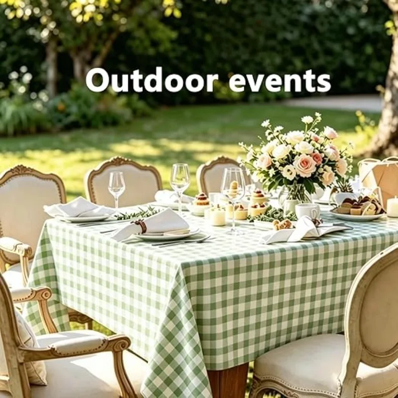 3 Pack Rectangle Plastic Disposable Gingham Tablecloth, Plaid Cover for Wedding Banquet, Holiday Picnic Dinner In Two Sizes