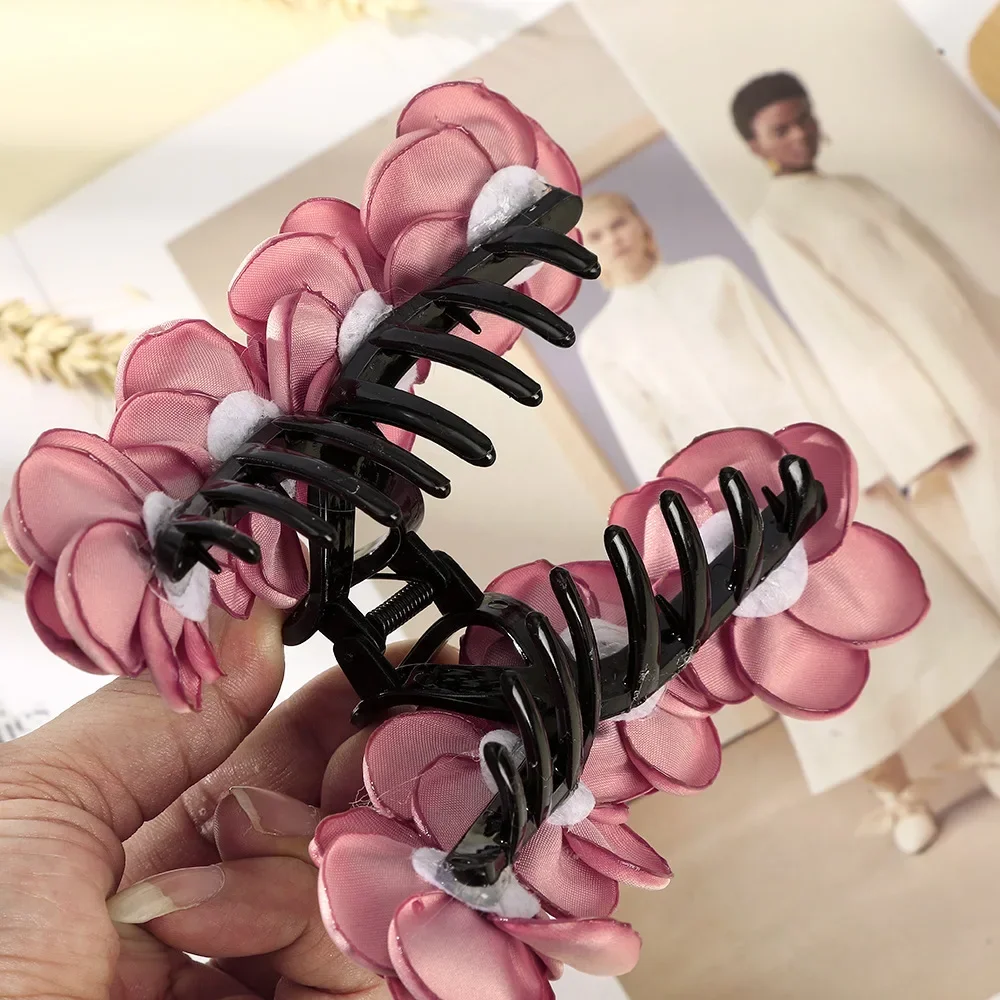 Mode Blume dekorieren Haar Krallen Clips für Frauen elegante schicke Enten schnabel Clip Haarnadel zurück Kopf Haars pangen Rose Haar Zubehör