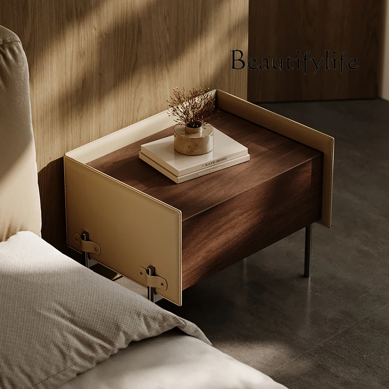 

Минималистичная прикроватная тумбочка Дизайнерский прикроватный шкафчик для спальни Легкая роскошная высококачественная прикроватная тумбочка из цельного дерева